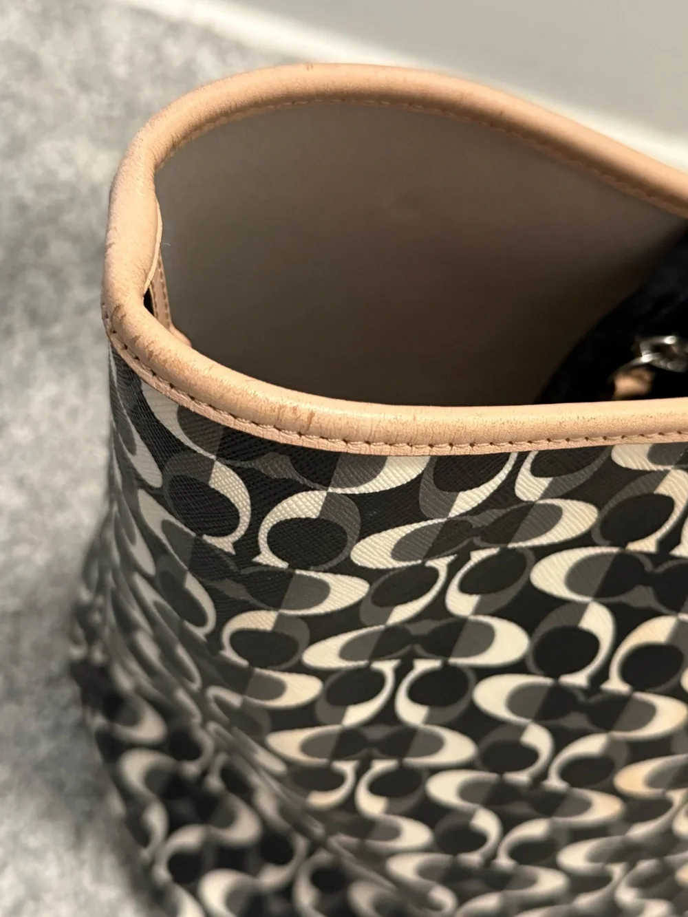 Coach F23673 Optic Signature C Large Coated Canvas Tote